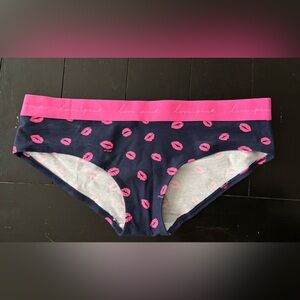 PINK Victoria's Secret kiss lips xxl